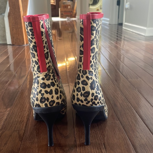 Wild Pair Rain Boots Size 7.5 - Picture 3 of 5